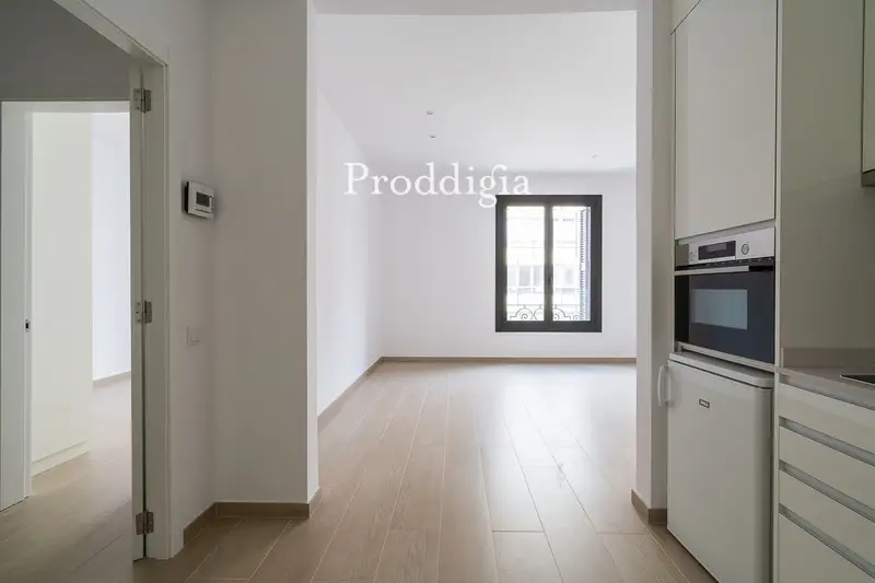 Apartamento  en Balmes con General Mitre. Contrato temporal.