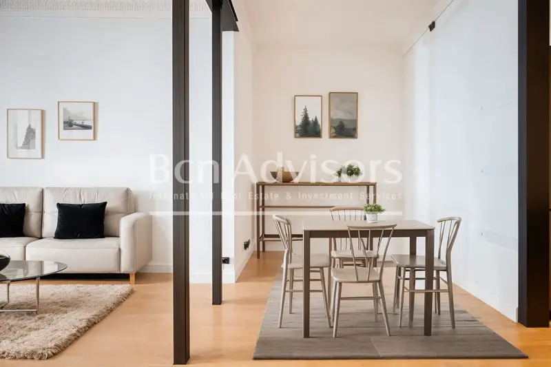 Apartamento en venta Sant Antoni Barcelona 97m2 3 dormitorios 2 banos terraza