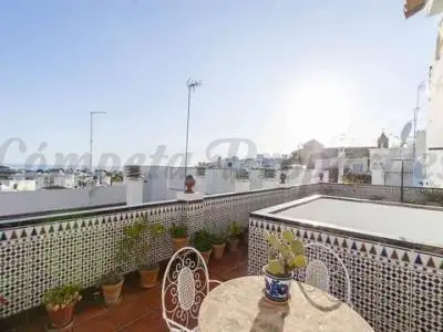 Casa con Terraza y Vistas al Mar en Torrox