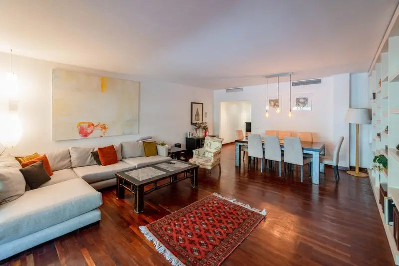 Apartamento 3 Dormitorios Milla de Oro Lujo Jardin Privado