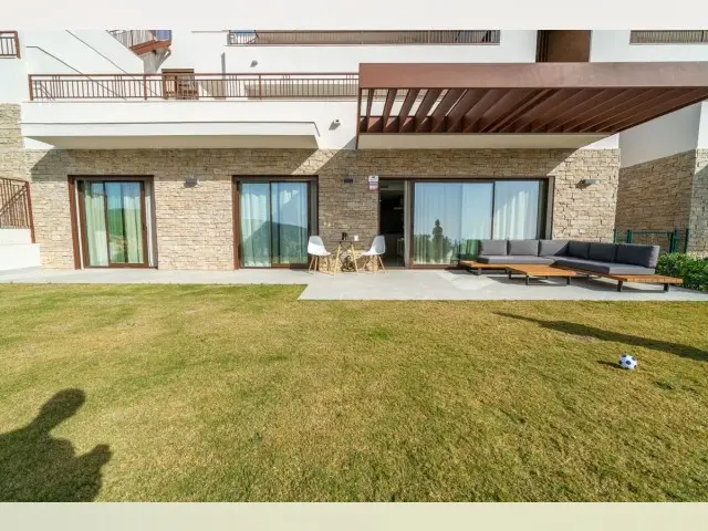 Apartamento 2 Dormitorios en Istán - Sierra Blanca Country Club