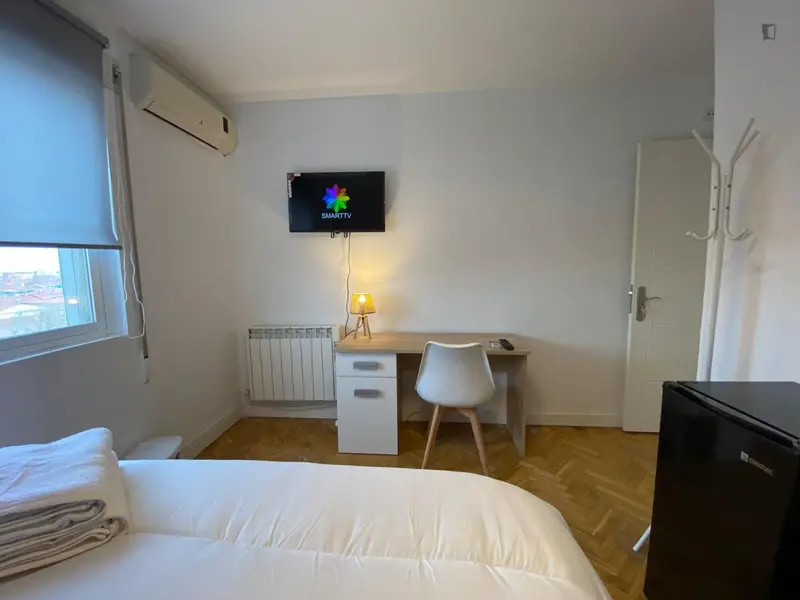 Habitacion amueblada cerca Renfe Villaverde Bajo