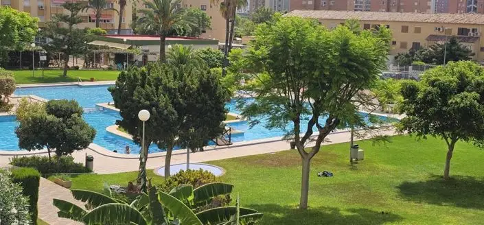 Apartamento 1 Dormitorio Benidorm Cerca Playa Piscina y Tenis