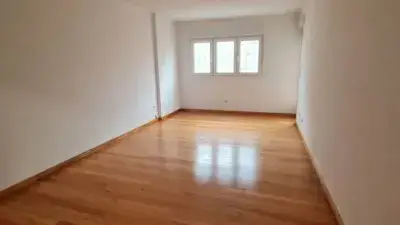 Piso en venta en Ribeira cerca del puerto y la playa