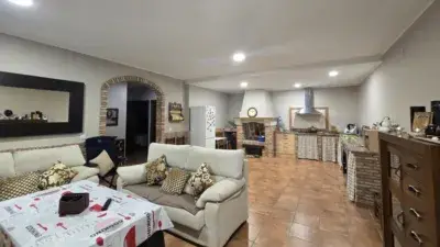 Casa en Venta Malpartida Plasencia 6 Dormitorios 3 Baños