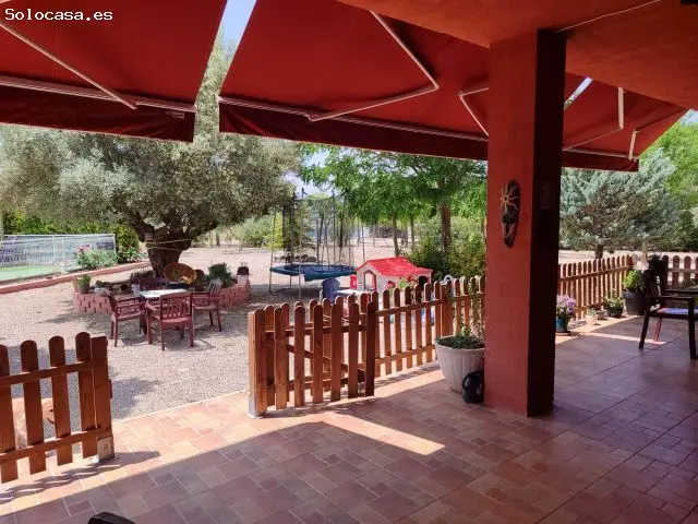 Chalet de Lujo en Sugel Almansa con Piscina y Barbacoa
