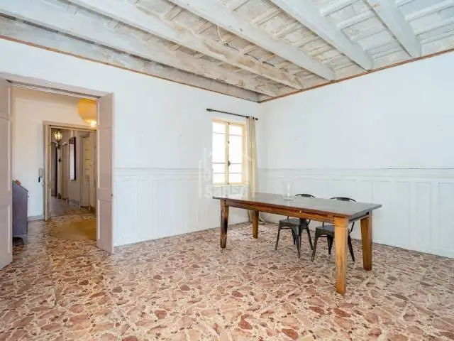 Casa señorial en Mahón: 2 viviendas independientes