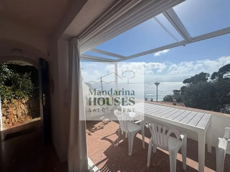 Chalet en Cala Canyelles Lloret de Mar con vistas al mar