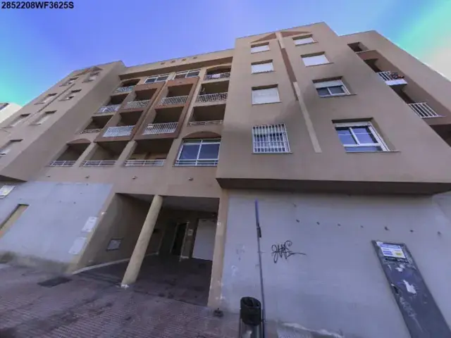 Piso en venta en Avenida de las Marinas, cerca de Calle Méndez Núñez