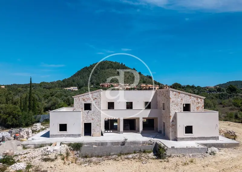 Finca Rústica en Mallorca 545m2 con Piscina y Vistas al Mar