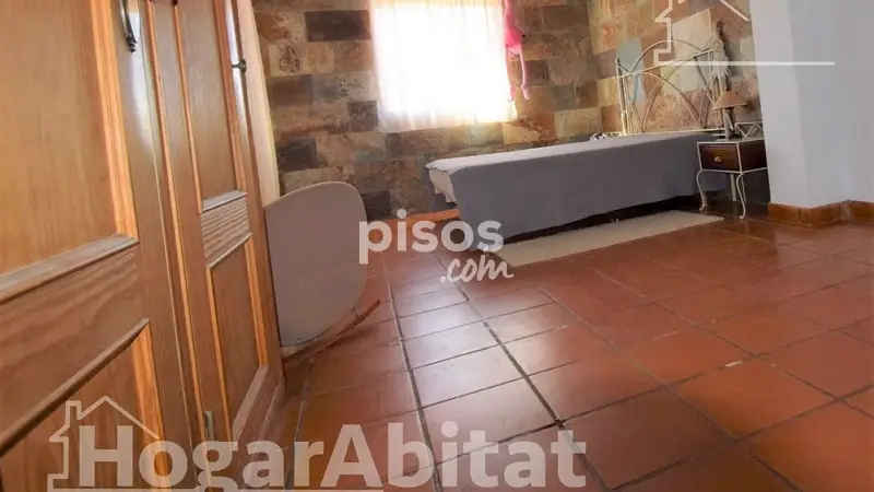 Adosado amplio en Borriol con garaje y gimnasio
