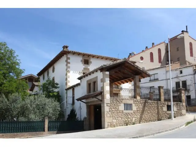 Casa Familiar a Reformar en Sesma Centro