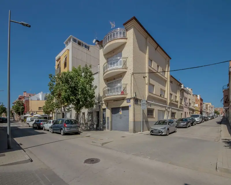 Adosado 168m2 4 habitaciones 2 baños Terrassa