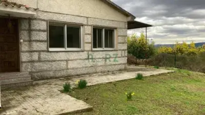 Chalet en Venta Castrelo de Miño con Finca y Bodega