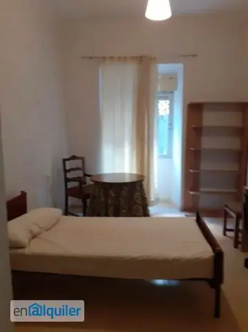 Alquiler piso estudiantes 3 dormitorios Beiro Pajaritos