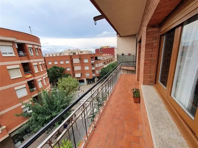 Venta Piso Reformado Atico en Centro Barbera del Valles