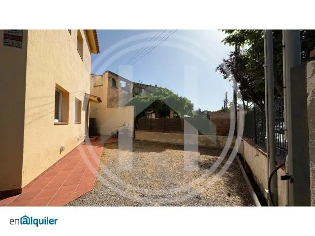 Casa en Cardedeu con 4 habitaciones, terraza y barbacoa